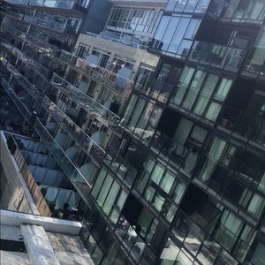 Meet your Posher, Vee